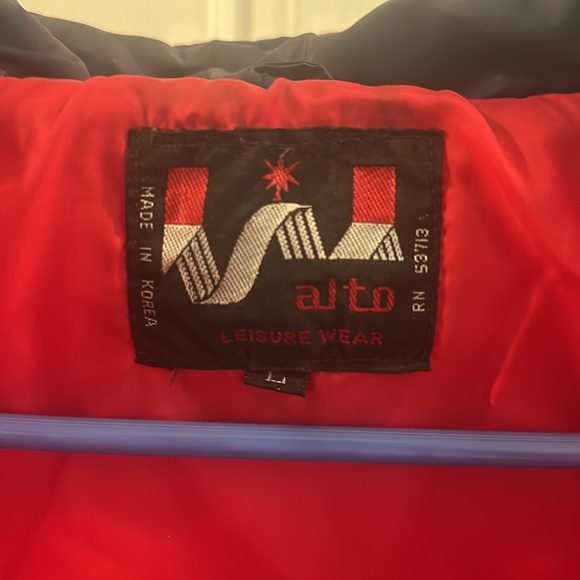 Vest - Picture 3 of 3